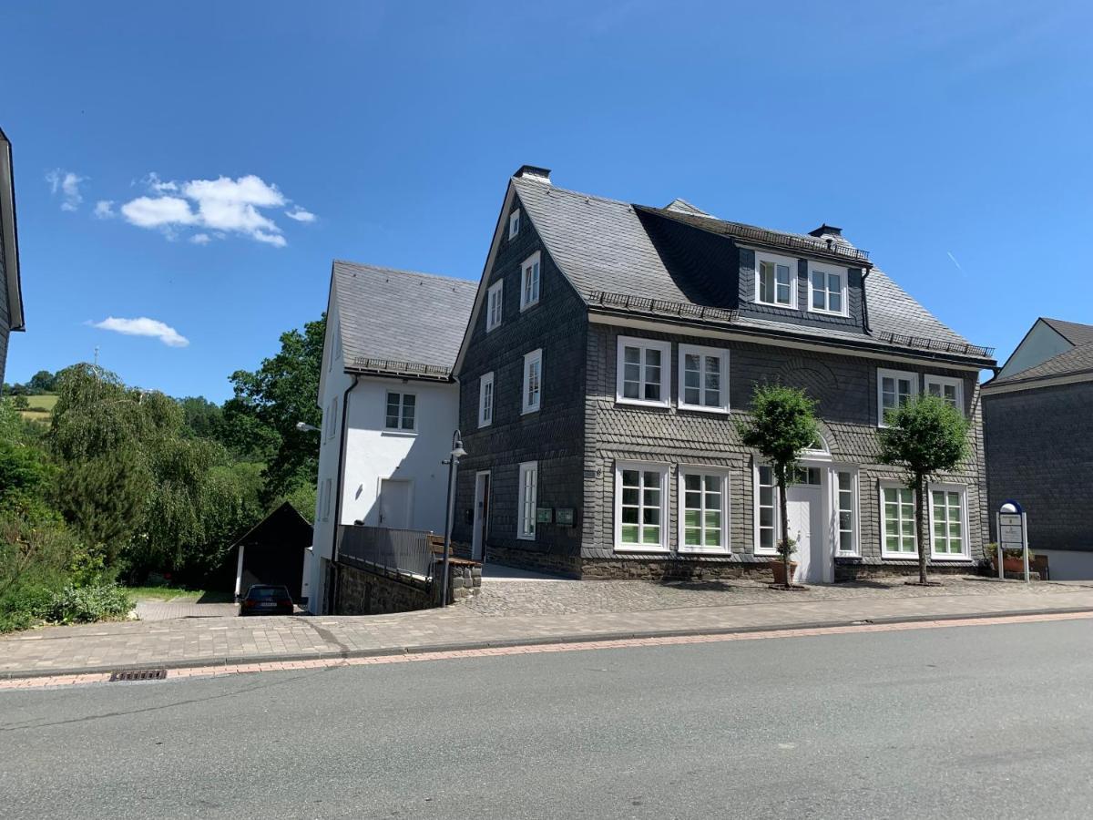Pino24 Comfort Und Pino24 Petit Apartment Hallenberg