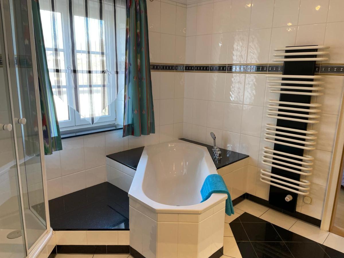 Pino24 Comfort Und Pino24 Petit Apartment Hallenberg